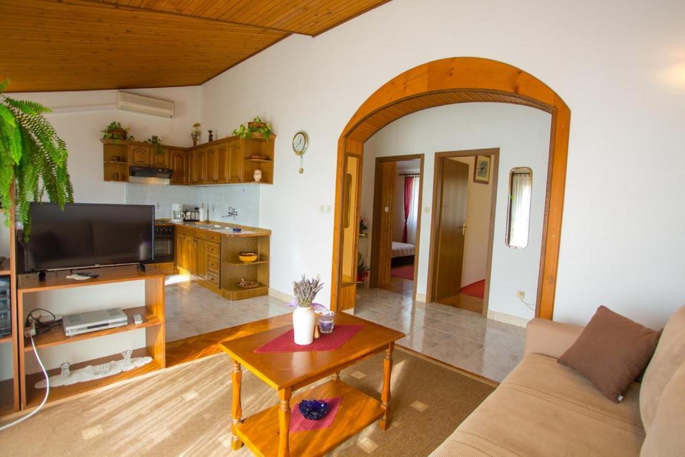Apartments Tanja Подгора Екстер'єр фото