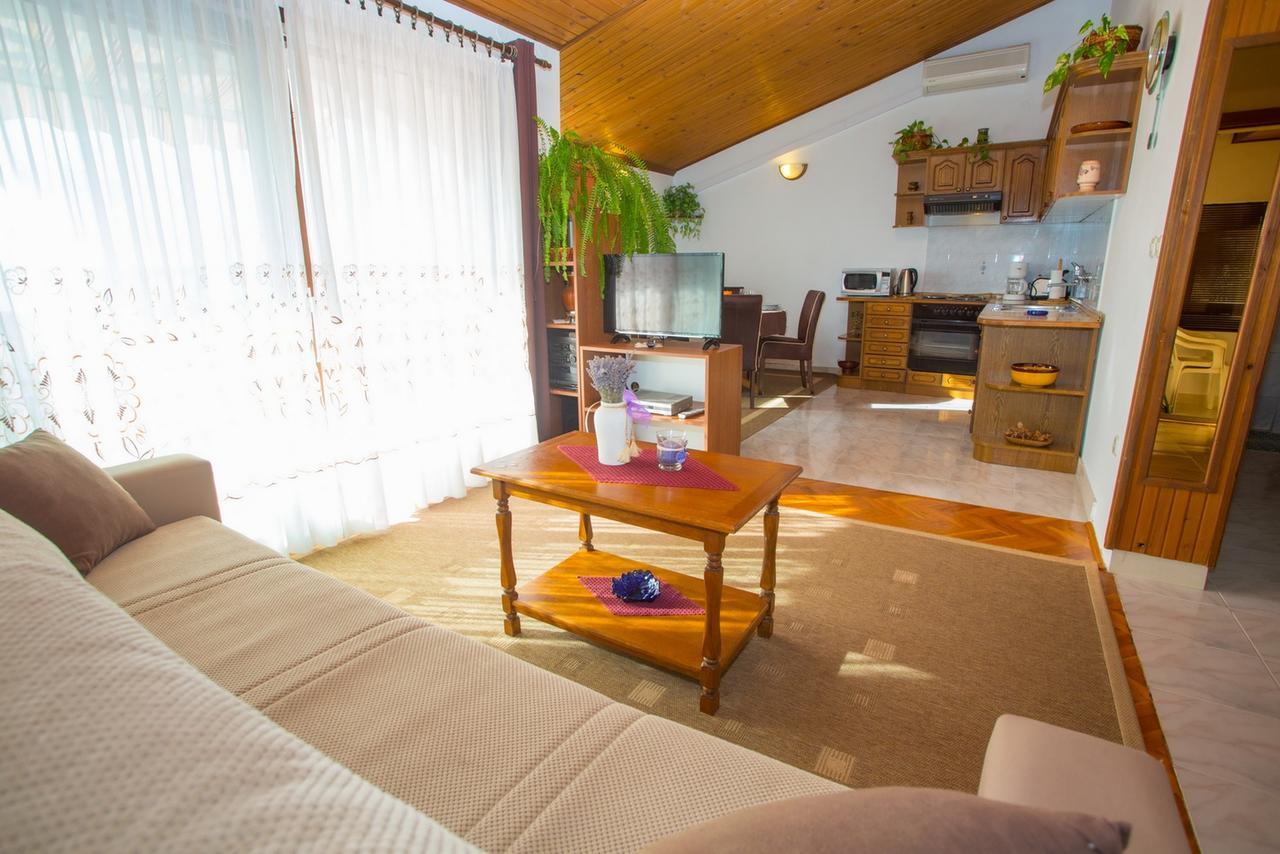 Apartments Tanja Подгора Екстер'єр фото