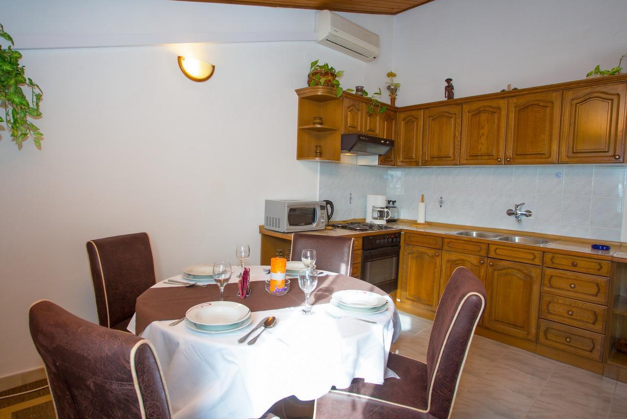 Apartments Tanja Подгора Екстер'єр фото
