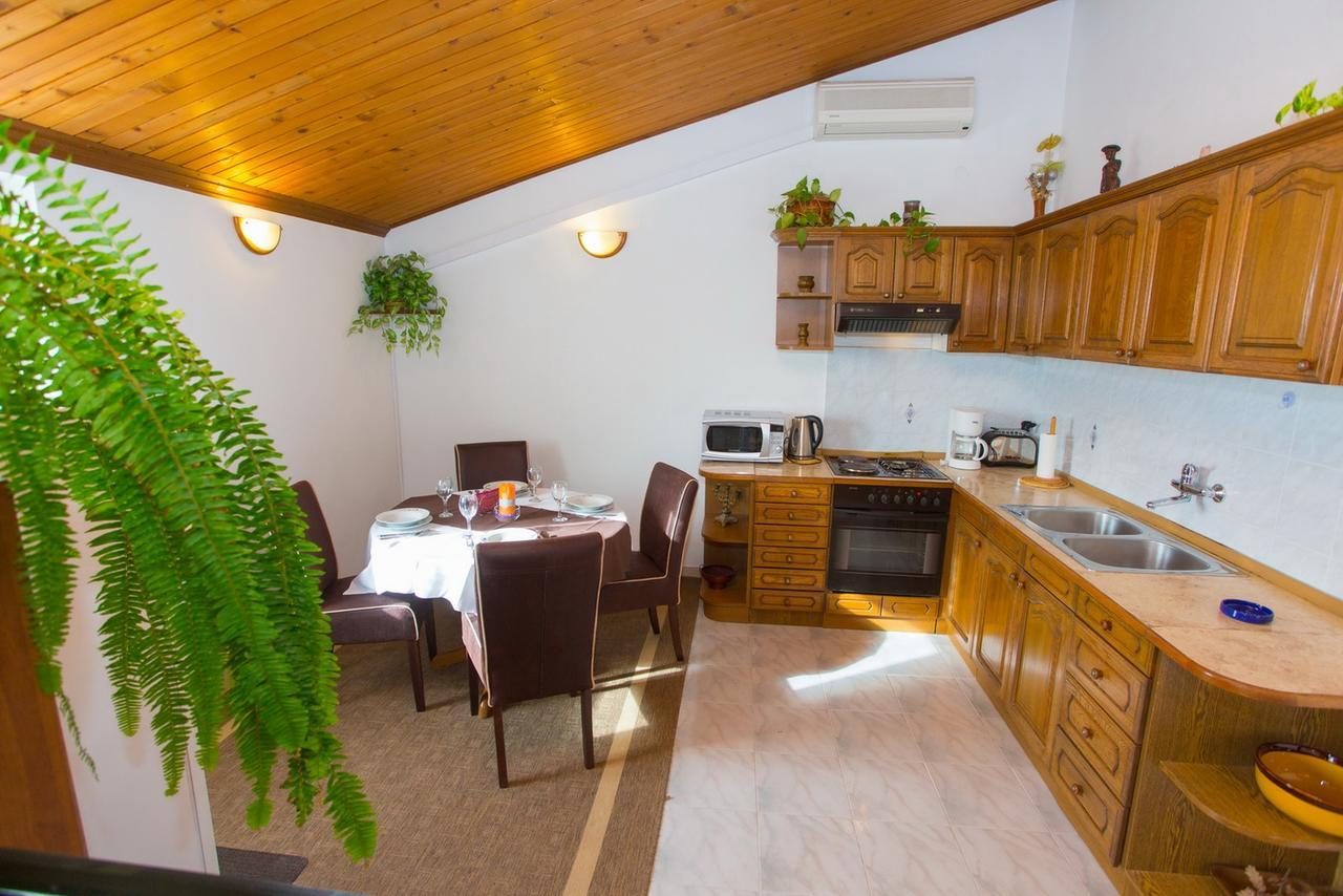 Apartments Tanja Подгора Екстер'єр фото